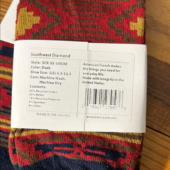 American Trench Men's Geometric Pattern Socks - Red and Black - Picture 2 of 2